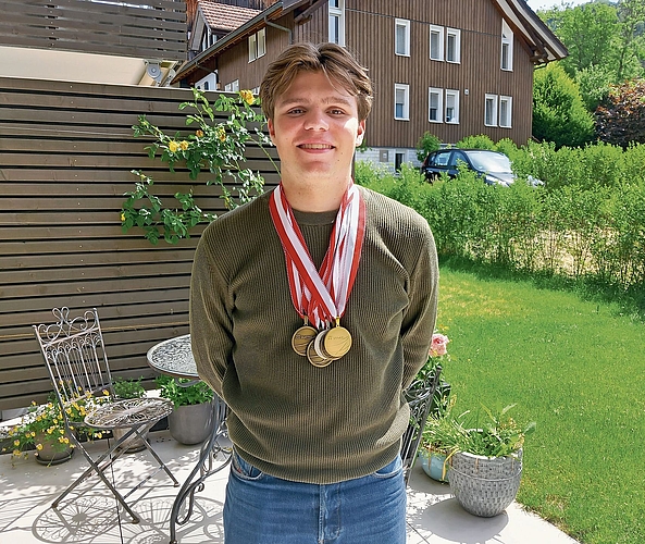 Aurel Chiper hat in seinem Sport schon zahlreiche Medaillen gewonnen. «Man muss von persönlicher Leidenschaft angetrieben sein, dann kann man es mit dem entsprechenden Fleiss sehr weit schaffen», lautet sein Rat an Kinder, die von einer Sportkarriere träumen. (Bilder Marcus Weiss)