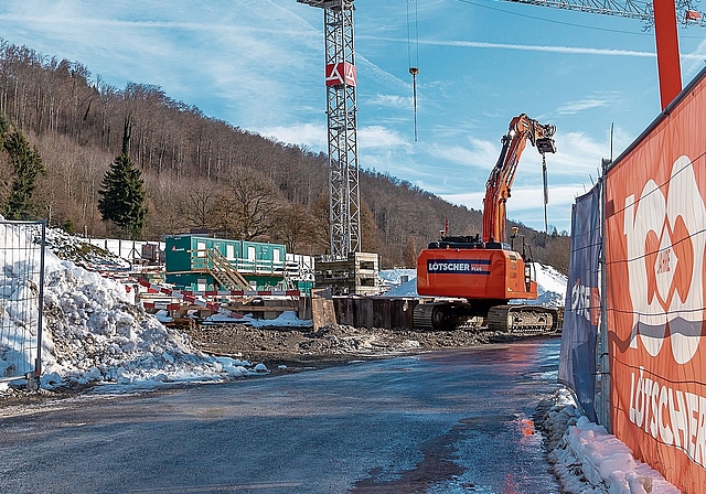 Das grösste Infrastrukturprojekt von Hausen: der Bau einer Dreifachturnhalle mit integrierten Tagesstrukturen. (Bilder Daniel Vaia)