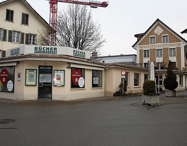 Auch hier ein Symbol des Wandels: Beim Schönbächler-Areal in der Oberen Bahnhofstrasse fahren demnächst die Bagger auf. (Bild Florian Hofer)