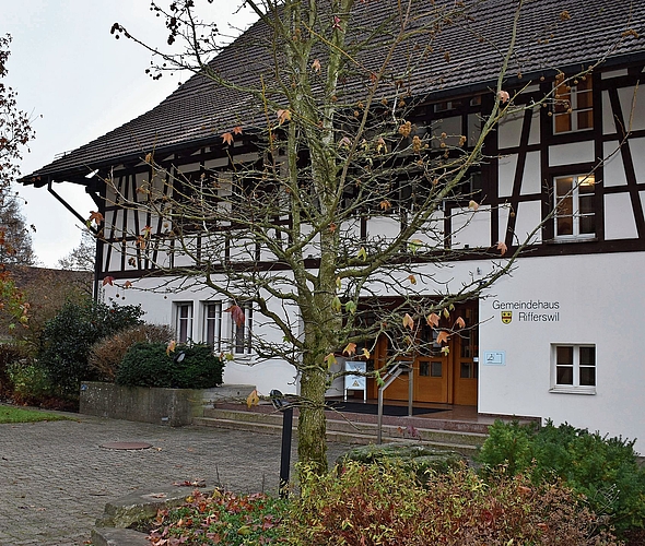 Das Gemeindehaus in Rifferswil.