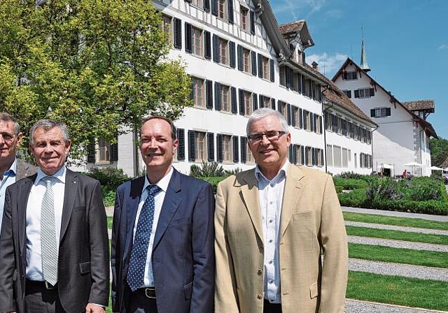 Illustre Runde zu Besuch im Kloster Kappel, von links: Jakob Müller, Gemeindepräsident Kappel, Regierungspräsident Ernst Stocker, 