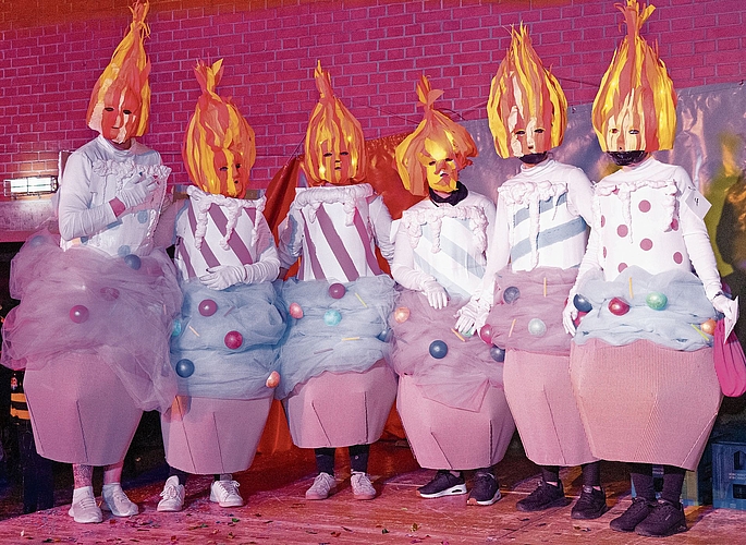 Den zweiten Platz bei der Maskenprämierung in Zwillikon belegten die sechs Cupcakes.