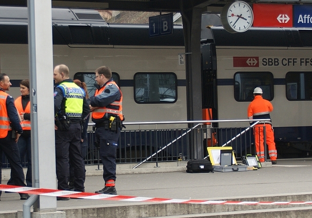 Hier wurde der Rentner gegen den Zug gestossen. Der Bahnhof Affoltern am Montagnachmittag, 21. März 2016. (Archivbild)