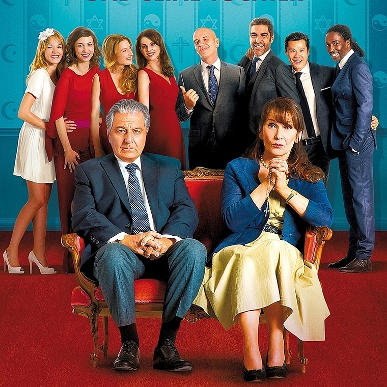Nicht zufrieden mit den Auserwählten: Monsieur Claude (Christian Clavier) und seine Marie (Chantal Lauby) mit ihren Töchtern und Schwiegersöhnen. (Bild zvg.)