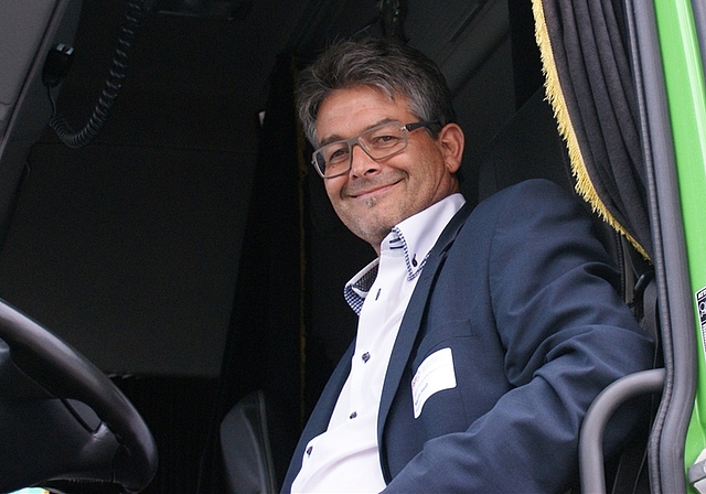 Nationalratskandidat Martin Haab hat sich hinters Steuer gesetzt. (Bilder Thomas Stöckli)