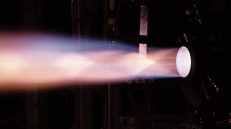 Der Feuerstrahl bei der Zündung eines MklV-Triebwerks ist eindrucksvoll. Der Feuerstrahl bei der Zündung eines MklV-Triebwerks ist eindrucksvoll.