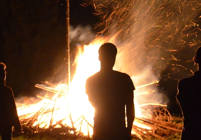 Am Nationalfeiertag müssen diverse Ämtler Gemeinden diesmal aufs Höhenfeuer verzichten. (Archivbild)