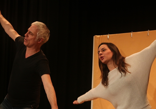 Jacqueline Vetterli und Martin Maurer vom Theater vitamin a regten dazu an, sich mit dem Thema sexuelle Gewalt auseinanderzusetzen. <em>(Bild Regula Zellweger)</em>