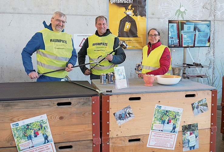 Was es mit Raumpatenschaften auf sich hat, zeigen Peter Böhnlein (Raumpate Gebiet Bernhau), Markus Gasser und Tanja Duchoud von der Verwaltung der Stadt Affoltern.