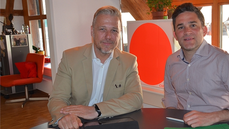 Zusammenarbeit auf Augenhöhe: Standortförderer Marcel R. Streiff (links) und der Jugendbeauftragte Matias Dabbene. (Bild Thomas Stöckli)