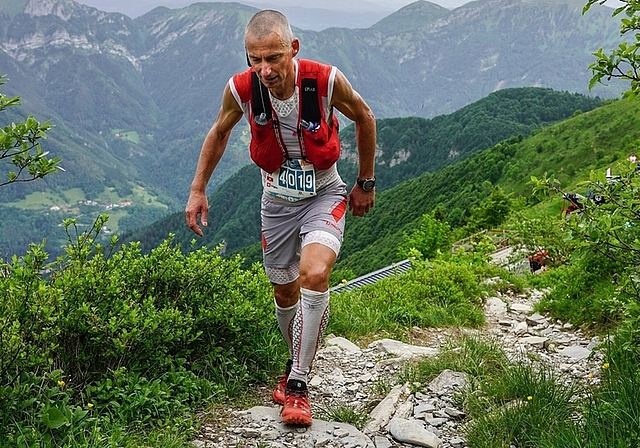 Während mancher Ultra-Trail-Rennen ist Adrian Brennwald bis zu 30 Stunden nonstop auf den Beinen. <em>(Bild zvg.)</em>