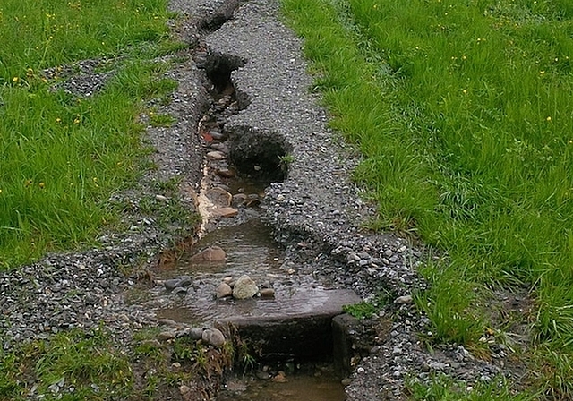 Mai 2015 in Stallikon: durch Hochwasser beschädigtes Kulturland. (Archivbild)