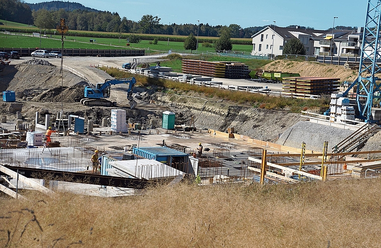 Baustelle in Hausen: Die Gemeinde ist derzeit die einzige im Bezirk, in der ein FTTH-Ausbau läuft. (Symbolbild Claudia Maag)