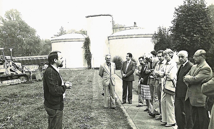 Arthur Ebnöther (links), Präsident der Baukommission, anlässlich des Baubeginns für das ARA-Erweiterungsprojekt in Zwillikon im September 1981. (Archivbild «Anzeiger») Arthur Ebnöther (links), Präsident der Baukommission, anlässlich des Baubeginns für das ARA-Erweiterungsprojekt in Zwillikon im September 1981. (Archivbild «Anzeiger»)