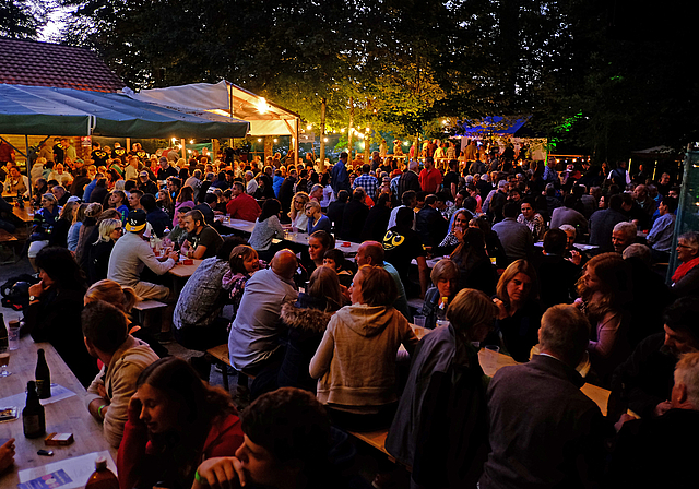 Dank idealen Wetterbedingungen besuchten rund 800 Personen das Uerzliker Waldfest.