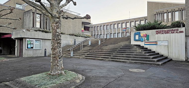 Weil er im Einzelgerichtsverfahren nicht erscheinen muss, blieb der Ankläger der Gerichtsverhandlung fern. (Bild cle)