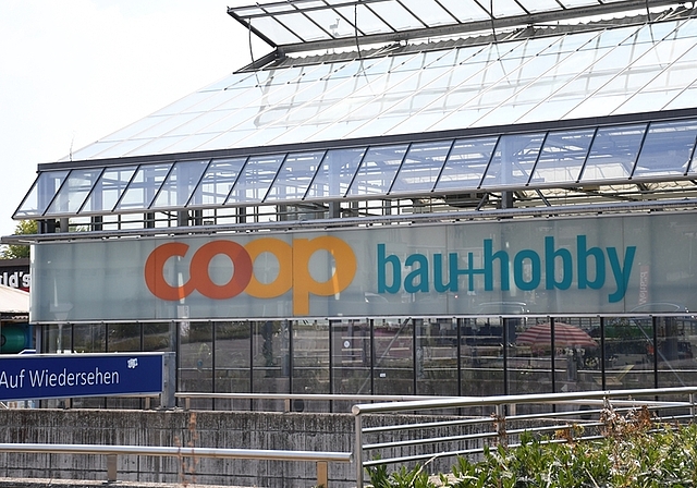 «Auf Wiedersehen» heisst es in knapp zwei Monaten auch für die Bau+Hobby-Filiale von Coop. Der Baumarkt schliesst auf den 29. September. <em>(Bild lhä)</em>
