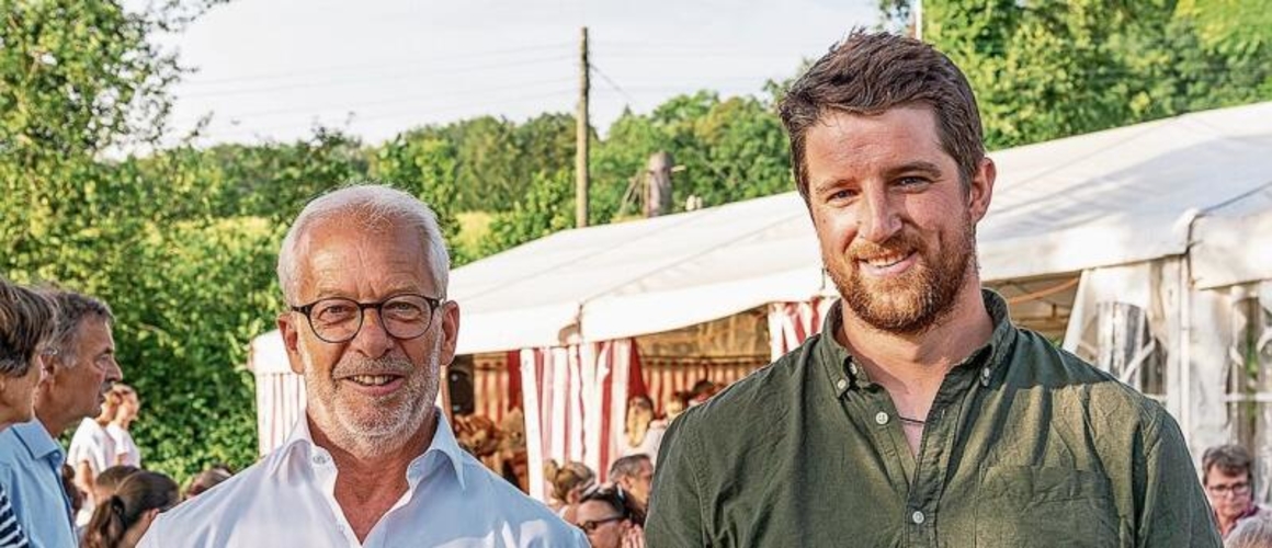 Redner am 1. August in Hedingen: Gemeindepräsident Ruedi Fornaro (links) und der stellvertretende Förster des Forstreviers, Fabian Grond. (Bild Daniel Vaia)