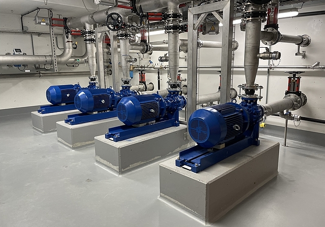 Das Pumpwerk in Knonau umfasst vier Pumpen, welche bis zu 140 Liter Abwasser pro Minute nach Cham pumpen können.