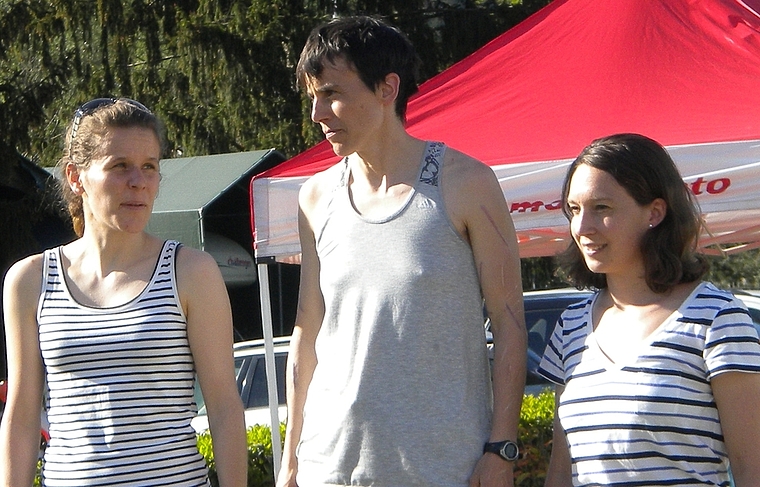 Die ehemalige Eliteläuferin Stefanie Steinemann (l.) auf dem Podest. (Bild zvg.)