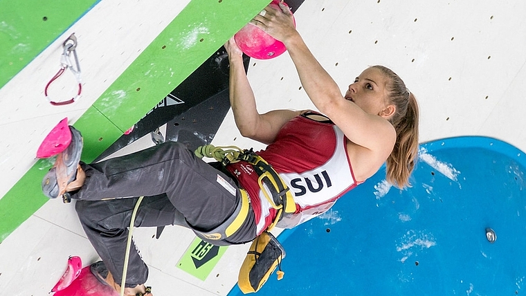 Petra Klingler erreicht im Leadklettern Rang 23 und schafft sich damit eine gute Ausgangslage für die Kombinationswertung. (Bild Eddie Fowke)