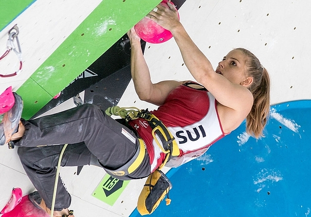 Petra Klingler erreicht im Leadklettern Rang 23 und schafft sich damit eine gute Ausgangslage für die Kombinationswertung. (Bild Eddie Fowke)