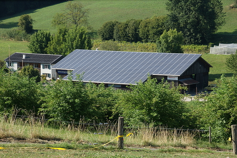 Die Sonnenenergie nutzen – wie hier im Margel in Knonau. (Bild Thomas Stöckli)