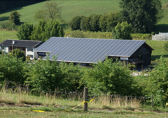 Die Sonnenenergie nutzen – wie hier im Margel in Knonau. (Bild Thomas Stöckli)