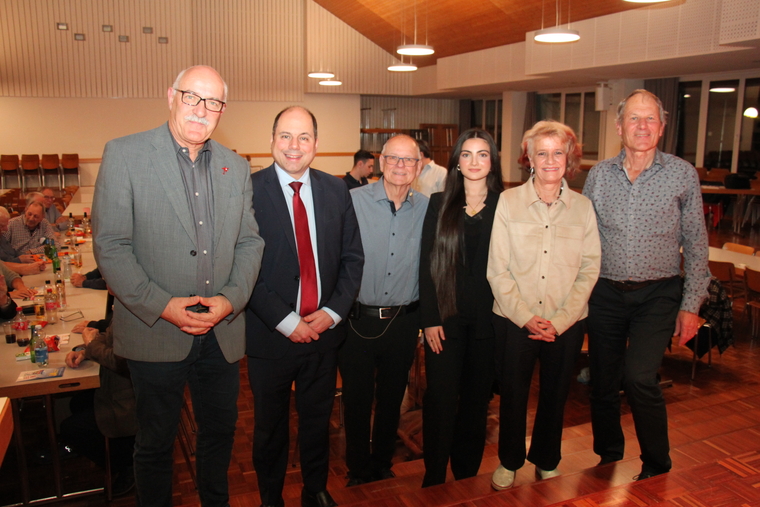Die Teilnehmenden des Podiums in Bonstetten. (Bild Florian Hofer)