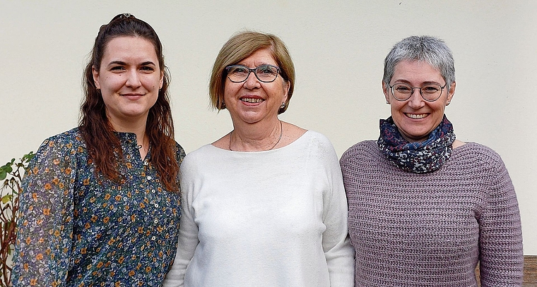 Es wird im ganzen Bezirk zusammengearbeitet: (von links) Aroha Flury, Leiterin Besuchsdienst Mettmenstetten; Susanne Zwyssig, Besuchende, Besuchsdienst Bonstetten; Lucia Sidler, Leiterin Besuchsdienst Affoltern. (Bild Regula Zellweger)