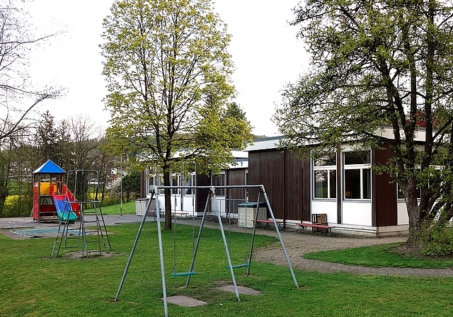 Idyllisch gelegen: Der Kindergarten Räsch in Obfelden. (Bild Martin Platter)