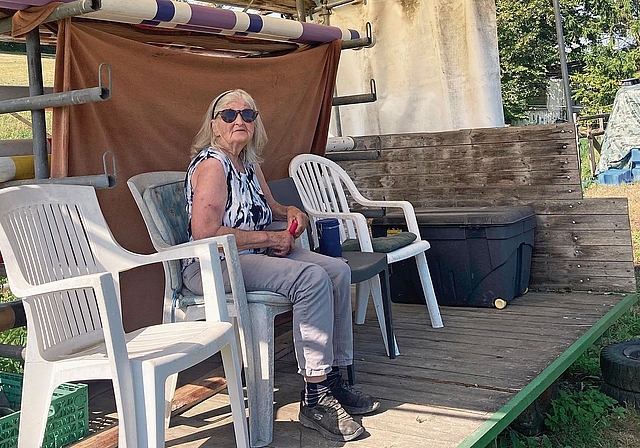 Aus dem Schatten gibt Susanne Schelling ihre Reitstunden. 