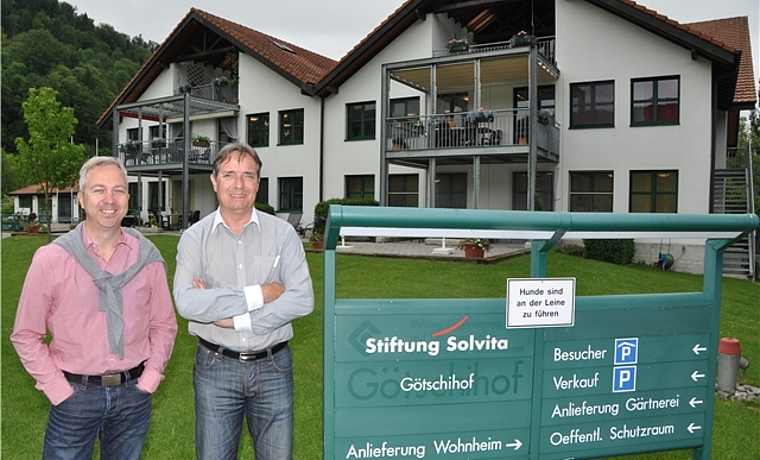 Öffnen die Türen in den Institutionen der Solvita: Geschäftsführer Martin Ritter (rechts) und Götschihof-Leiter Markus Feil. (Bild Werner Schneiter)