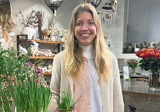 Jessica Suter in ihrem Laden «BlumenStil» in Hausen. (Bild Brigitte Reemts Flum)