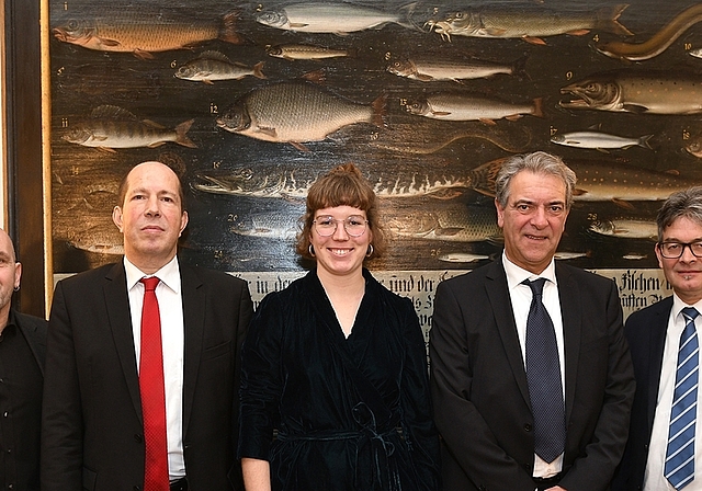 Die Säuliämtler im Kantonsrat waren sich uneinig. Von links: Daniel Sommer, EVP, Olivier Hofmann, FDP, und Hannah Pfalzgraf, SP, waren gegen das dringliche Postulat; die beiden SVP-Vertreter Hans Finsler und Martin Haab dafür. Ronald Alder, GLP, f