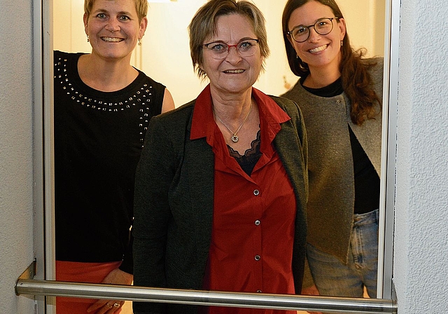Francesca Brignoli Lutz (Präsidentin des Schulzweckverbands), flankiert von Gabriela Nüesch (Vizepräsidentin, links) und der abtretenden Andrea Cavelti, steht für eine moderne Sonderpädagogik im Säuliamt, in der die beschränkten Ressourcen bes
