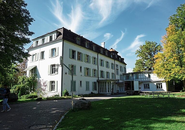 Im Lilienberg sind die WCs oft verdreckt und die Jugendlichen wohnen in zu beengten Verhältnissen. (Bild Luc Müller/zvg.)
