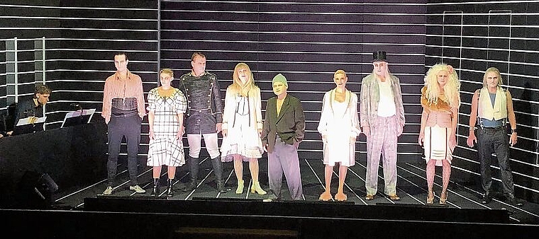 Das Ensemble TKZ als «feine» Londoner Gesellschaft von 1838. (Bild Christine Häusermann)