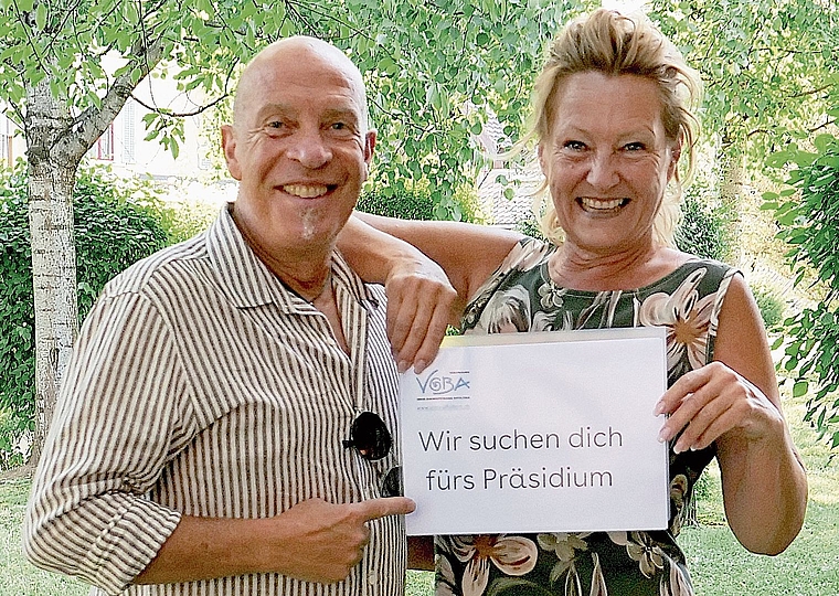 Barbara Roth (Präsidentin) und die Voba (links Vorstandsmitglied Alfi Calabrese) suchen eine Nachfolge für das Präsidium. (Bild Claudia Eugster)