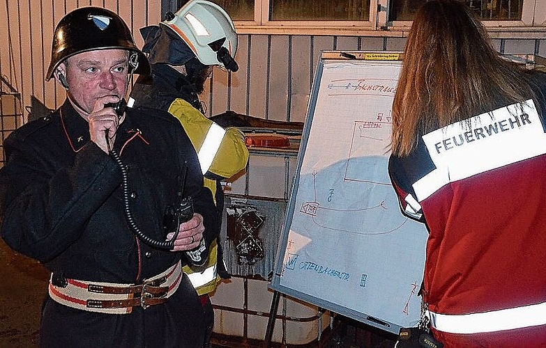 Sämi Schneebeli war in Nostalgie-Uniform als Einsatzleiter gefordert ...
