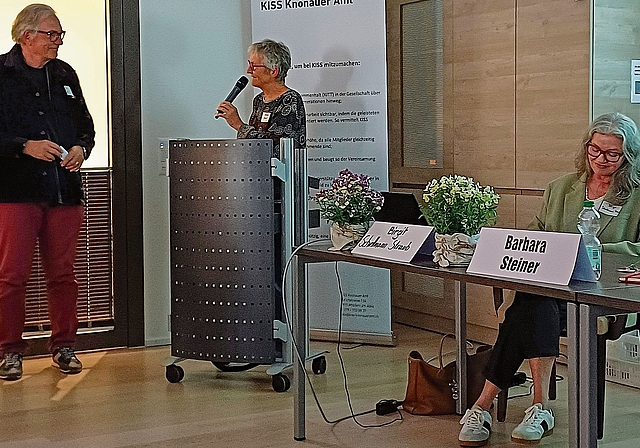 Beat Bär stellt sich als neuer Vizepräsident vor. Präsidentin Barbara Steiner und Geschäftsführerin Birgit Schellmann Straub freuen sich auf die Zusammenarbeit (von links). (Bild Regula Zellweger)