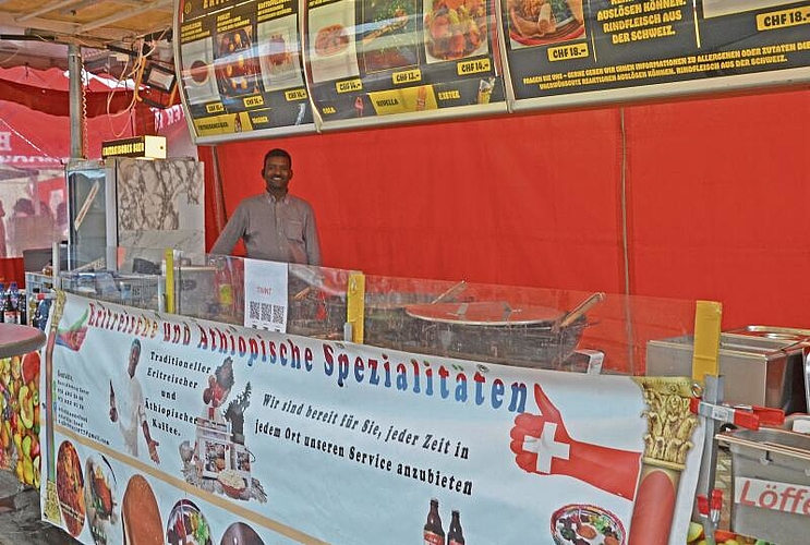 Aus verschiedensten Ländern der Welt konnte man sich verpflegen. (Bild Susanne Crimi)