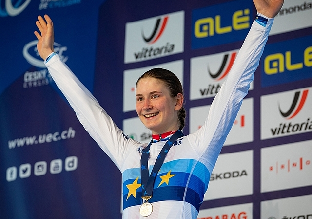 Juniorin Jacqueline Schneebeli feiert in Brünn ihren ersten Mountainbike-Cross-Country- Europameistertitel – und tat es damit ihren Vorgängerinnen Jolanda Neff und Sina Frei gleich. <em/>
