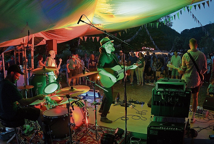Wilcox mit Timo Homberger (Gesang, Gitarre), Jonas Plüss (Bass), Simon Gräzer (Schlagzeug) und Roland Andermatt (E-Gitarre). Wilcox mit Timo Homberger (Gesang, Gitarre), Jonas Plüss (Bass), Simon Gräzer (Schlagzeug) und Roland Andermatt (E-Gitarre).