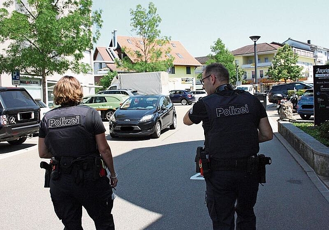 Auf Patrouille an der Oberen Bahnhofstrasse in Affoltern. (Bild zvg)
