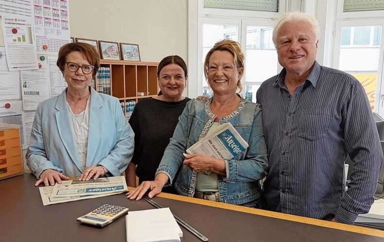 Sie sind beim «Anzeiger» für die Inserate zuständig (von links): Christine von Burg und Evelyn Löhr im Innendienst, Verlagsleiterin Barbara Roth und Kaspar Köchli, Verkauf Aussendienst und Spezialseiten.
