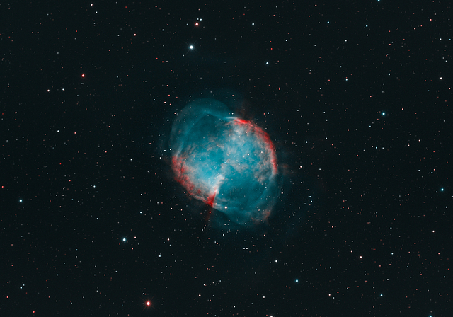 Der «Hantelnebel» M27, ein planetarischer Nebel, fotografiert im September 2019.