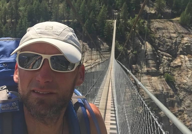 Selfie auf der Hängebrücke Belalp – Riederalp. <em>(Bilder zvg.)</em>

