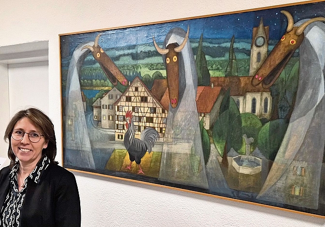 Gemeindepräsidentin Gaby Noser Fanger vor dem Spräggele-Bild im Gemeindehaus. Sie will sich mit dem Gemeinderat für ein innovatives, nachhaltiges und lebendiges Ottenbach einsetzen.