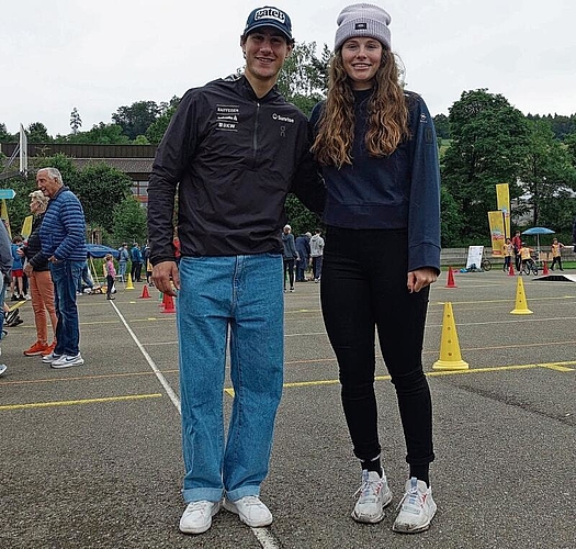Andri Moser und Saskja Lack waren in Bonstetten als «grosse Vorbilder» 
anwesend. (Bilder Marcus Weiss)
